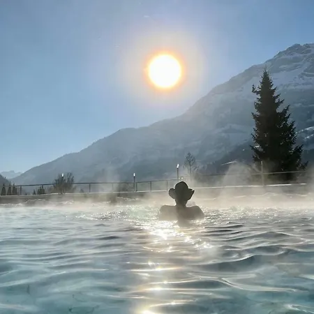 Luxuse Fluee 11 * ロイカーバード