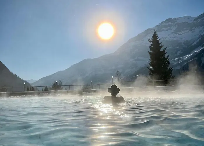 Luxuse Fluee 11 * لوكباد