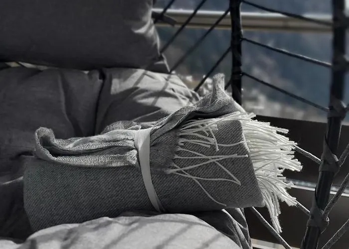 Luxuse Fluee 11 * لوكباد