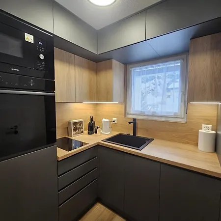 Luxuse Fluee 11 شقة لوكباد