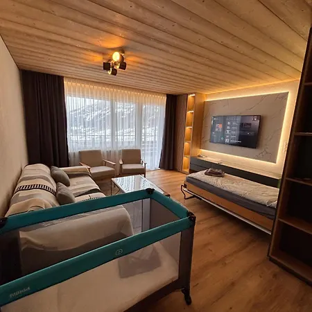 Luxuse Fluee 11 * لوكباد